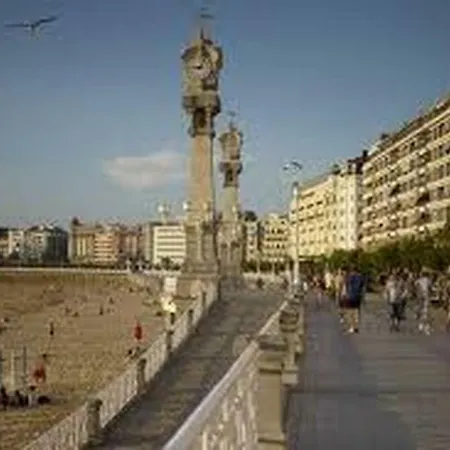 招待所 Marina- Centro Y Playa 圣塞瓦斯蒂安